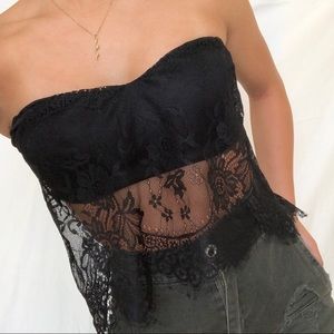 BLACK LACE BADEAU TOP